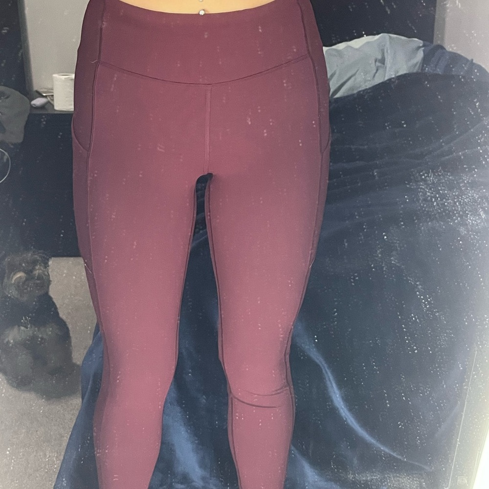 Lululemon women’s legging - size 6
